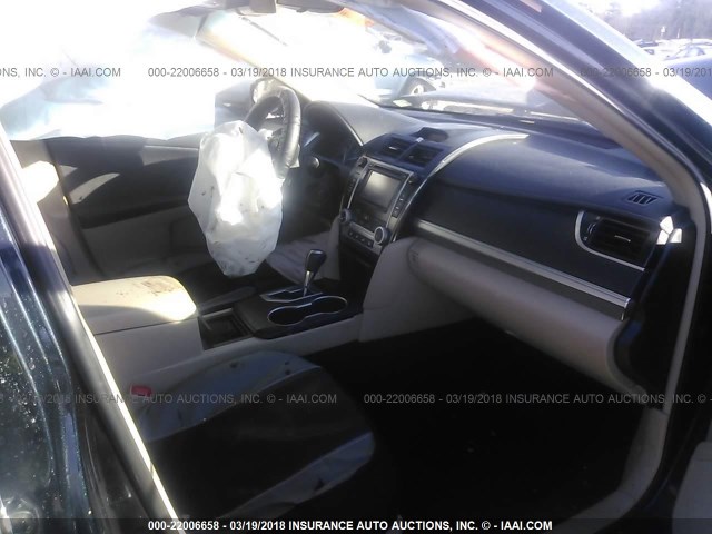 4T4BF1FKXCR163615 - 2012 TOYOTA CAMRY SE/LE/XLE BLACK photo 5