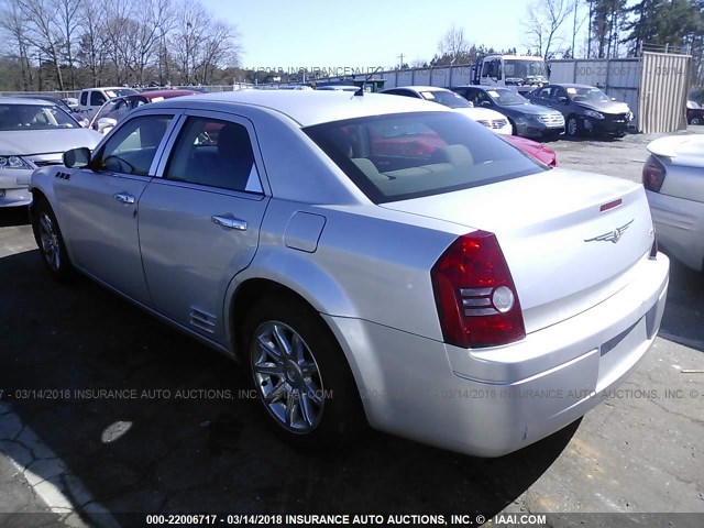 2C3KA43R48H189772 - 2008 CHRYSLER 300 LX SILVER photo 3