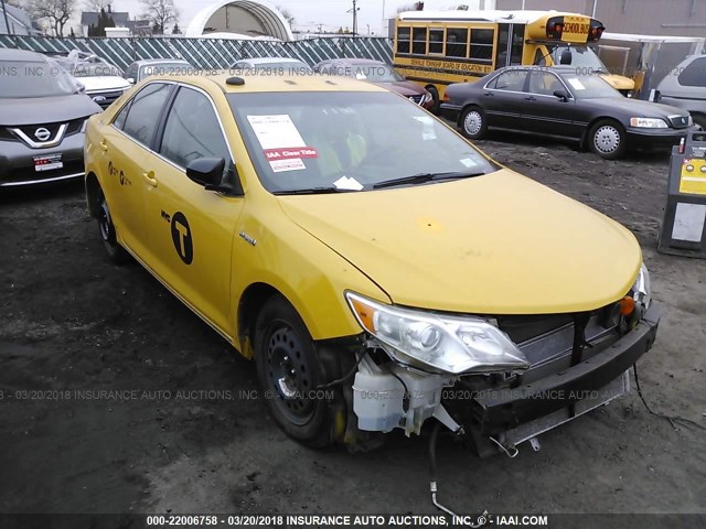 4T1BD1FK3EU138672 - 2014 TOYOTA CAMRY HYBRID/LE/XLE ყვითელი ფოტო 1