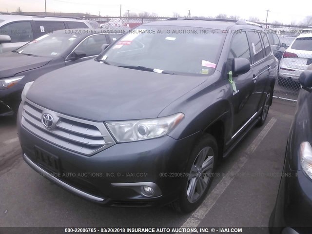 5TDDK3EH7DS247398 - 2013 TOYOTA HIGHLANDER LIMITED GRAY photo 2