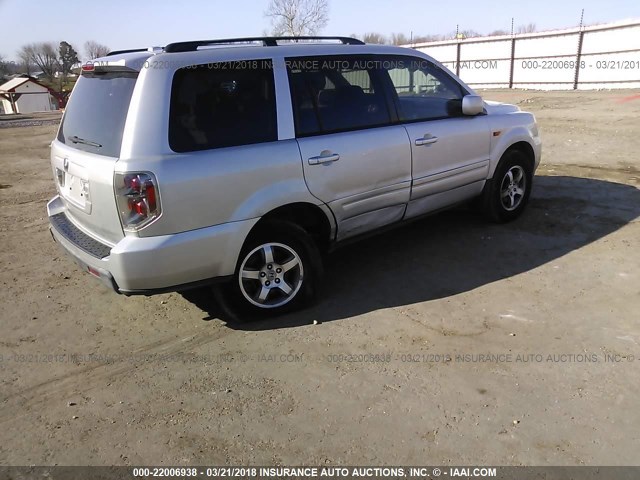 5FNYF28308B029877 - 2008 HONDA PILOT SE SILVER photo 4