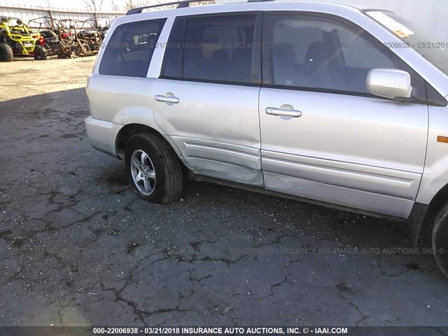 5FNYF28308B029877 - 2008 HONDA PILOT SE SILVER photo 6