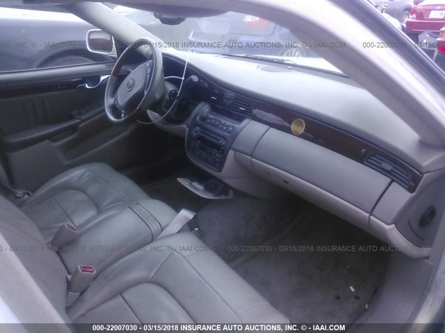 1G6KE54Y74U143147 - 2004 CADILLAC DEVILLE DHS WHITE photo 5