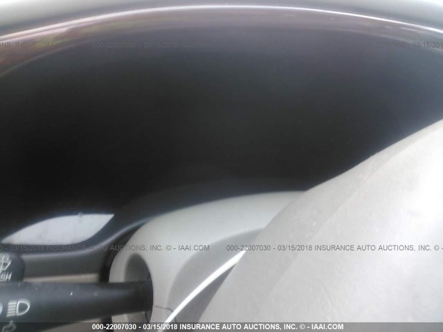 1G6KE54Y74U143147 - 2004 CADILLAC DEVILLE DHS WHITE photo 7