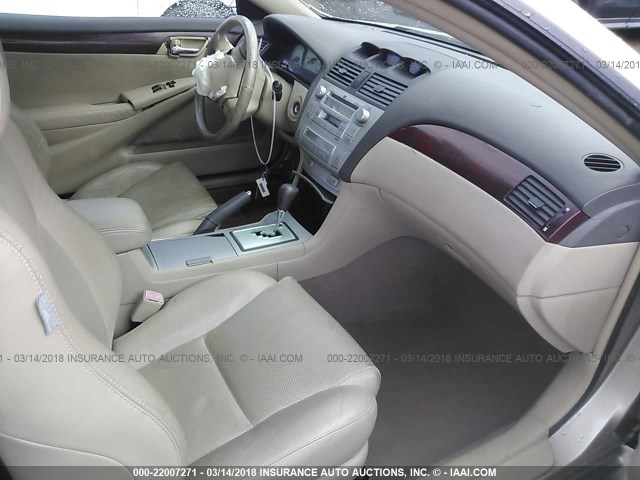 4T1CA30P84U034772 - 2004 TOYOTA CAMRY SOLARA SE/SLE 金色 照片 5