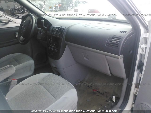 1GNDV23LX6D194050 - 2006 CHEVROLET UPLANDER LS WHITE photo 5