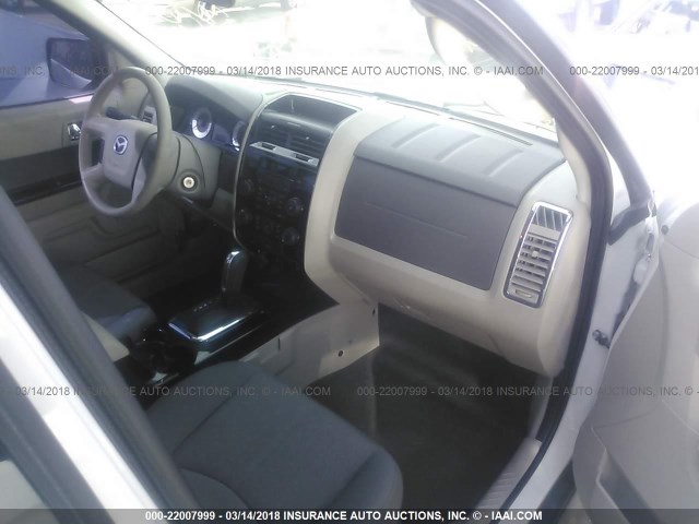 4F2CY0C79BKM03741 - 2011 MAZDA TRIBUTE I WHITE photo 5