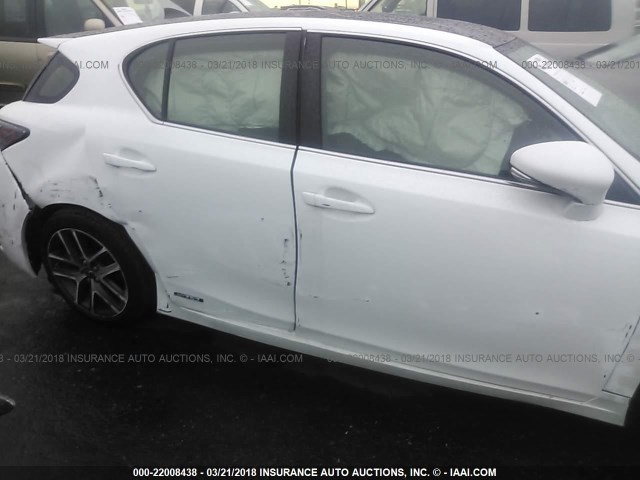 JTHKD5BH9F2240740 - 2015 LEXUS CT 200 WHITE photo 6