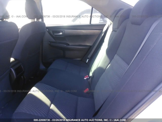 4T4BF1FK2FR461709 - 2015 TOYOTA CAMRY LE/XLE/SE/XSE SILVER photo 8