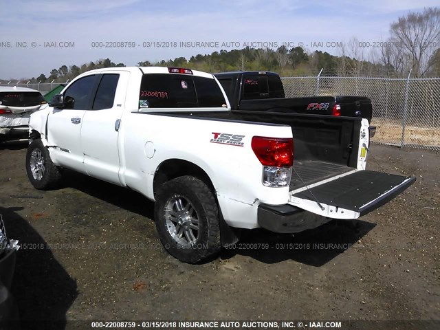 5TFRM5F14BX024563 - 2011 TOYOTA TUNDRA DOUBLE CAB SR5 WHITE photo 3