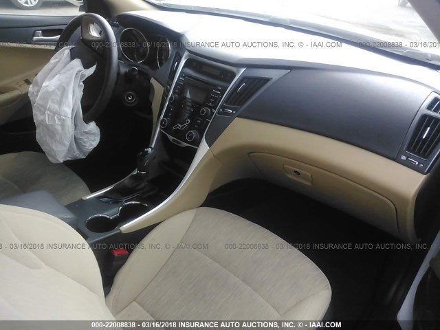 5NPEB4ACXDH604616 - 2013 HYUNDAI SONATA GLS WHITE photo 5