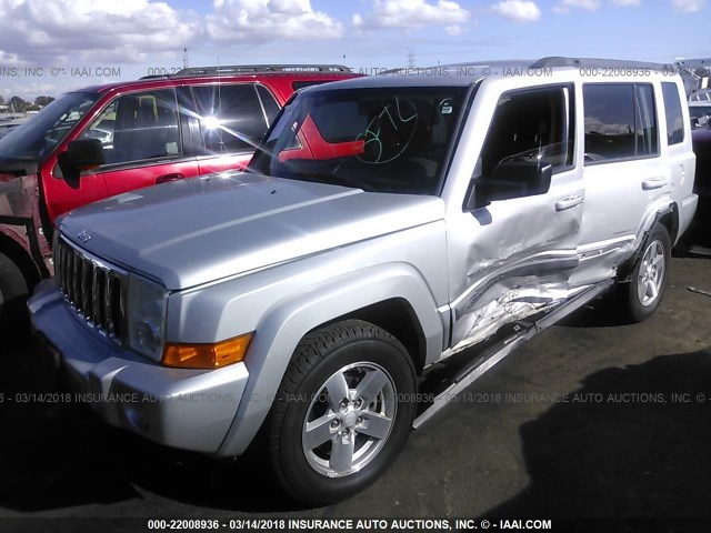 1J8HH48K48C114675 - 2008 JEEP COMMANDER SPORT SILVER photo 2