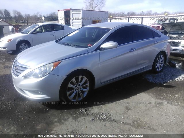 5NPEC4AC5BH264527 - 2011 HYUNDAI SONATA SE/LIMITED SILVER photo 2