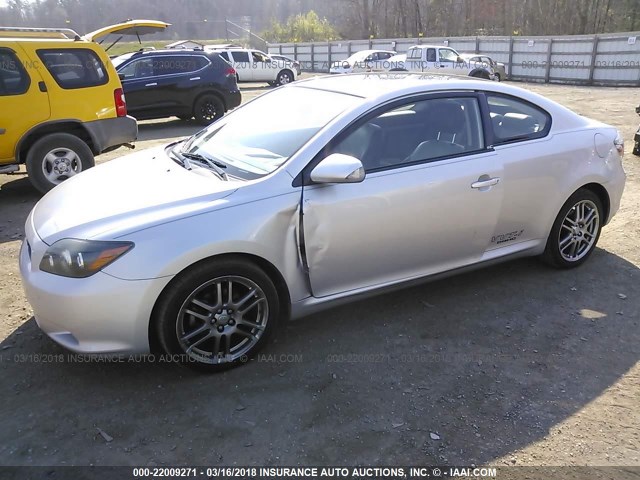 JTKDE3B71A0305502 - 2010 TOYOTA SCION TC 银色 照片 2
