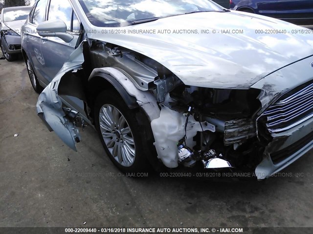 3FA6P0LUXER106022 - 2014 FORD FUSION SE HYBRID Light Blue photo 6