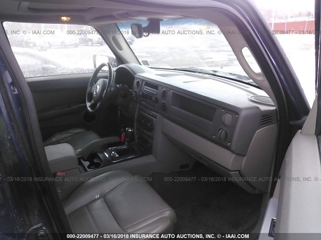 1J8HG48NX6C228867 - 2006 JEEP COMMANDER BLUE photo 5