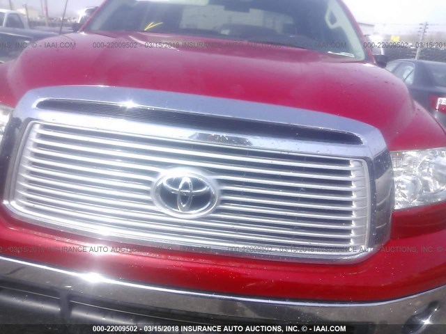 5TFHW5F10DX297766 - 2013 TOYOTA TUNDRA CREWMAX LTD/PLATINUM RED photo 6