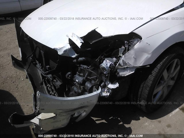 1N4BA41E44C848979 - 2004 NISSAN MAXIMA SE/SL WHITE photo 6