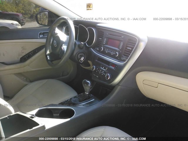 5XXGM4A75EG321396 - 2014 KIA OPTIMA LX GRAY photo 5