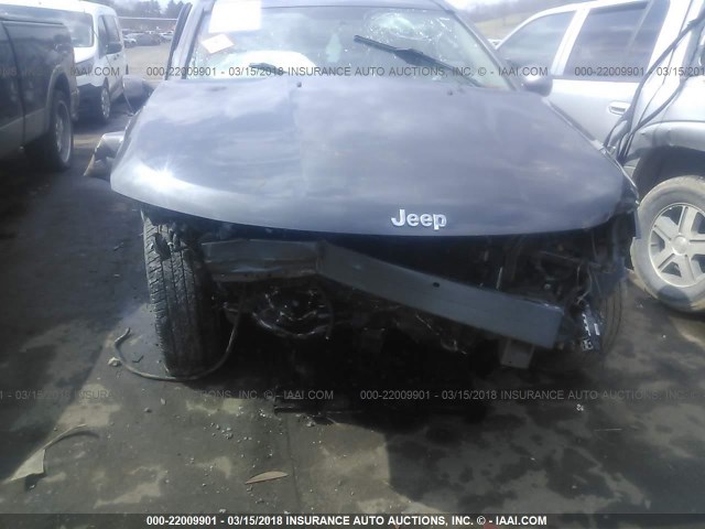 1C4NJDEB0FD258301 - 2015 JEEP COMPASS LATITUDE 灰色 照片 6