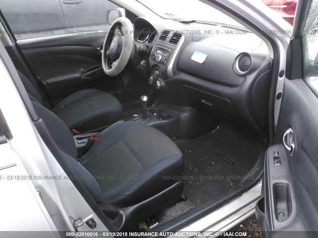 3N1CN7AP8CL909908 - 2012 NISSAN VERSA S/SV/SL SILVER photo 5