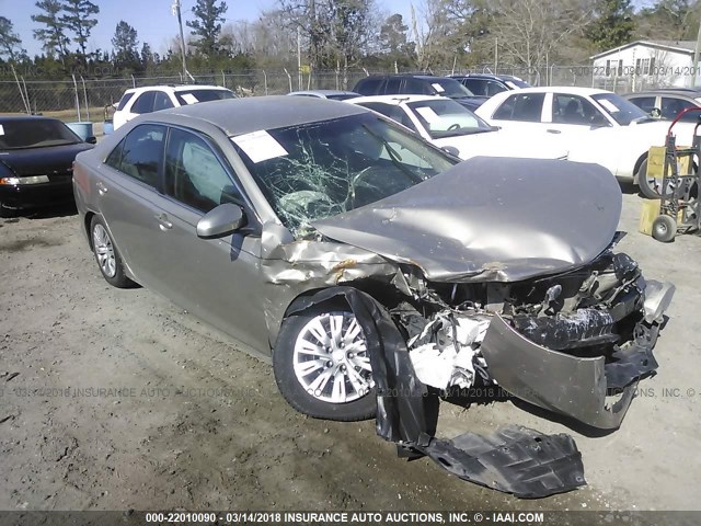 4T1BF1FK4EU465169 - 2014 TOYOTA CAMRY L/SE/LE/XLE 金色 照片 1
