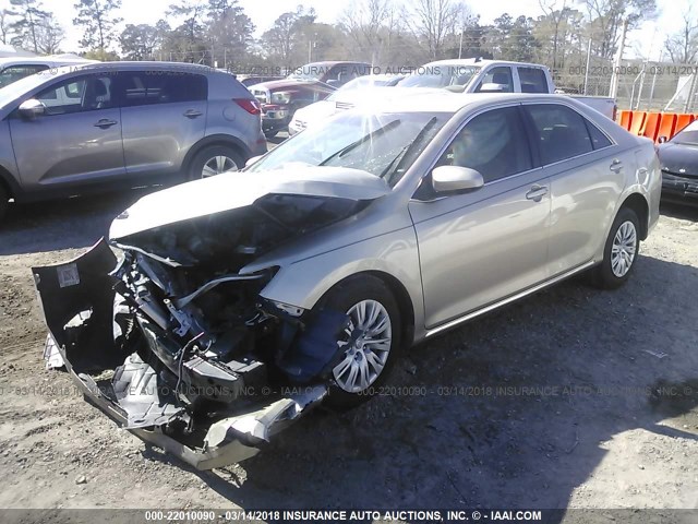 4T1BF1FK4EU465169 - 2014 TOYOTA CAMRY L/SE/LE/XLE 金色 照片 2