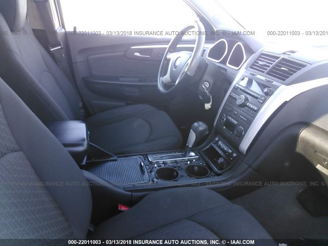 1GNKRJED3CJ346680 - 2012 CHEVROLET TRAVERSE LT SILVER photo 5