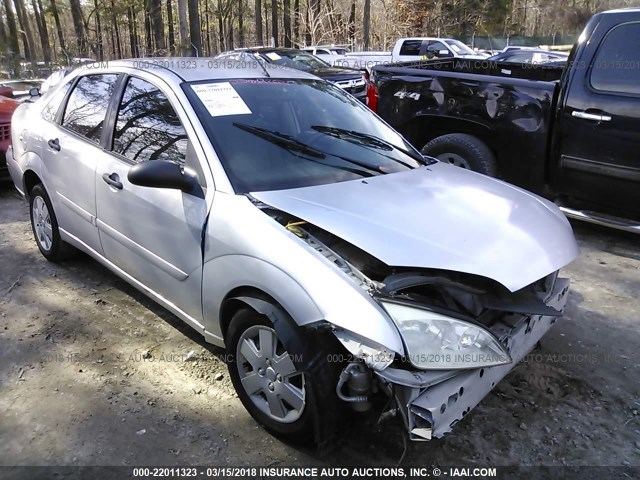 1FAFP34N77W141223 - 2007 FORD FOCUS ZX4/S/SE/SES 银色 照片 1