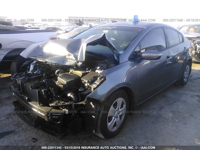 KNAFX4A67G5606342 - 2016 KIA FORTE LX GRAY photo 2