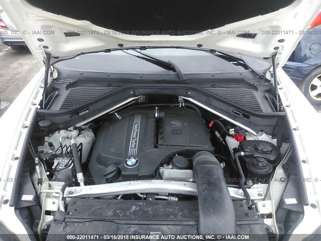 5UXZV4C52CL765154 - 2012 BMW X5 XDRIVE35I WHITE photo 10