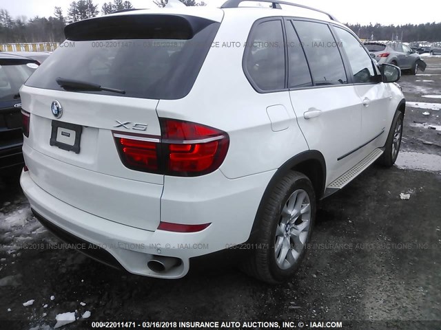 5UXZV4C52CL765154 - 2012 BMW X5 XDRIVE35I WHITE photo 4