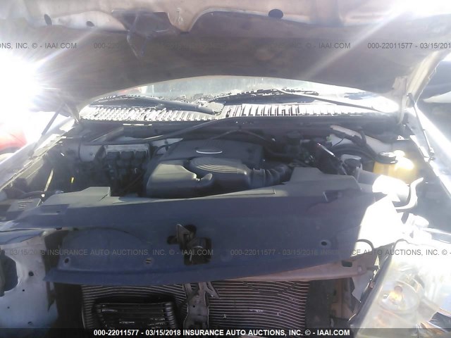 1FMPU15L43LC58273 - 2003 FORD EXPEDITION XLT თეთრი ფოტო 10