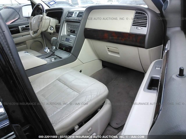 5LMFU27R84LJ08104 - 2004 LINCOLN NAVIGATOR 黑色 照片 5