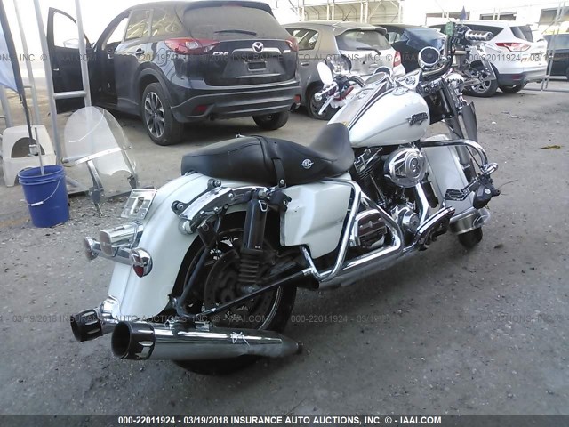 1HD1FRM18CB660742 - 2012 HARLEY-DAVIDSON FLHRC ROAD KING CLASSIC WHITE photo 4