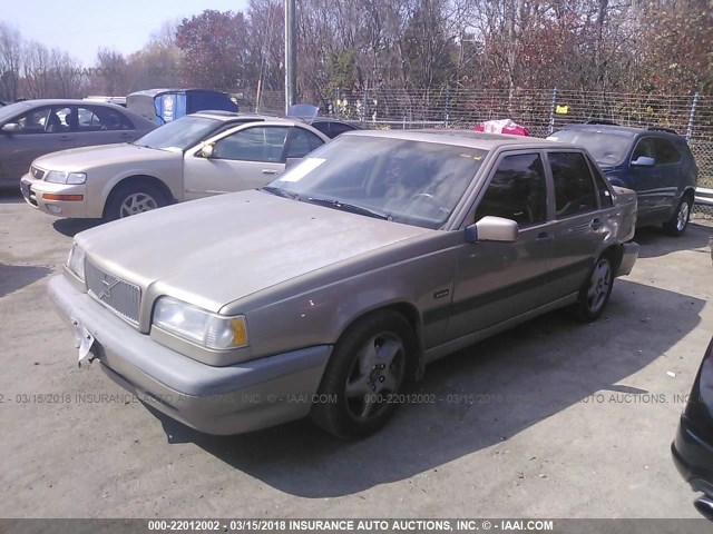 YV1LS5713R2145435 - 1994 VOLVO 850 TAN photo 2