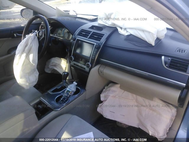 4T1BD1FK5CU039087 - 2012 TOYOTA CAMRY HYBRID/LE/XLE 青色 照片 5
