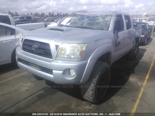 5TELU42N76Z170401 - 2006 TOYOTA TACOMA DOUBLE CAB ვერცხლისფერი ფოტო 2