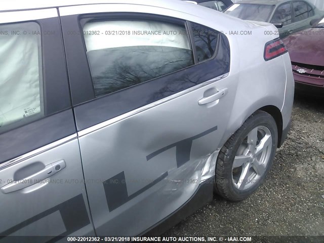 1G1RA6E40CU106392 - 2012 CHEVROLET VOLT SILVER photo 6