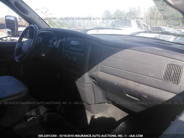 3D7KA28C04G248174 - 2004 DODGE RAM 2500 ST/SLT 白色 照片 5