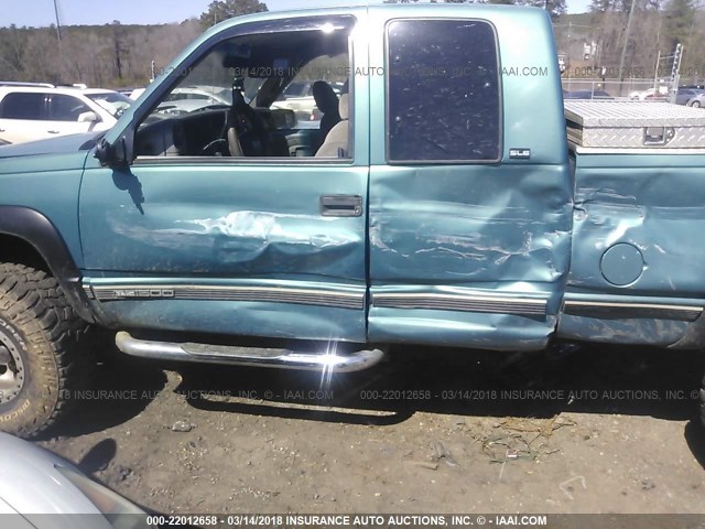 2GTEK19RXV1502789 - 1997 GMC SIERRA K1500 GREEN photo 6