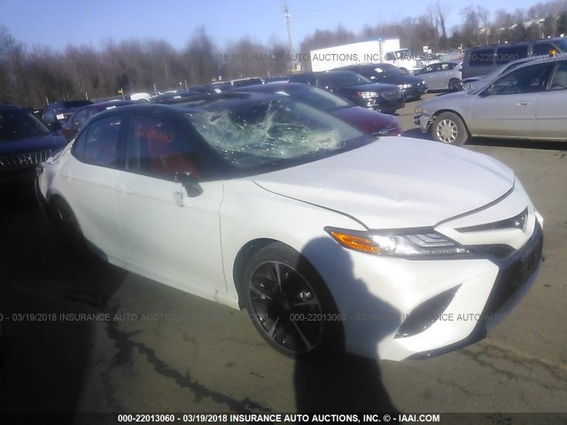 4T1B61HK9JU070802 - 2018 TOYOTA CAMRY XSE WHITE photo 1