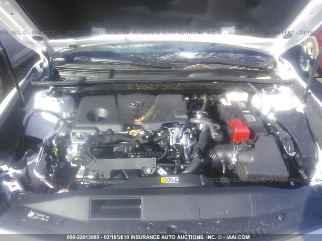 4T1B61HK9JU070802 - 2018 TOYOTA CAMRY XSE WHITE photo 10
