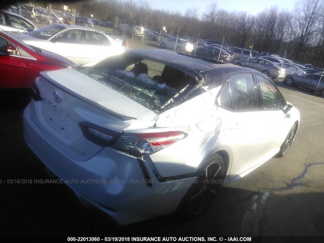 4T1B61HK9JU070802 - 2018 TOYOTA CAMRY XSE WHITE photo 4