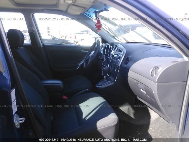 2T1LR30E56C551118 - 2006 TOYOTA COROLLA MATRIX XR BLUE photo 5