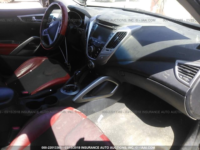 KMHTC6AD1CU072536 - 2012 HYUNDAI VELOSTER RED photo 5