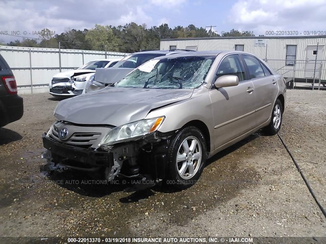 4T1BE46K49U335497 - 2009 TOYOTA CAMRY SE/LE/XLE Золотой фото 2