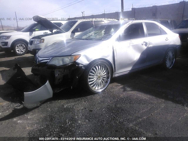 4T4BF1FK1CR219862 - 2012 TOYOTA CAMRY SE/LE/XLE ვერცხლისფერი ფოტო 2