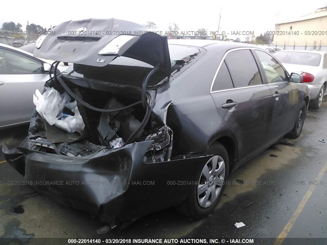 4T1BF3EK6BU716976 - 2011 TOYOTA CAMRY SE/LE/XLE GRAY photo 4