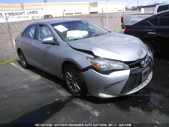 4T1BF1FK7GU135870 - 2016 TOYOTA CAMRY LE/XLE/SE/XSE SILVER photo 1